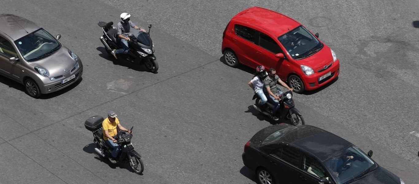 ΑΑΔΕ: Οι 10+1 βασικές ερωτοαπαντήσεις για την κατάθεση πινακίδων κυκλοφορίας